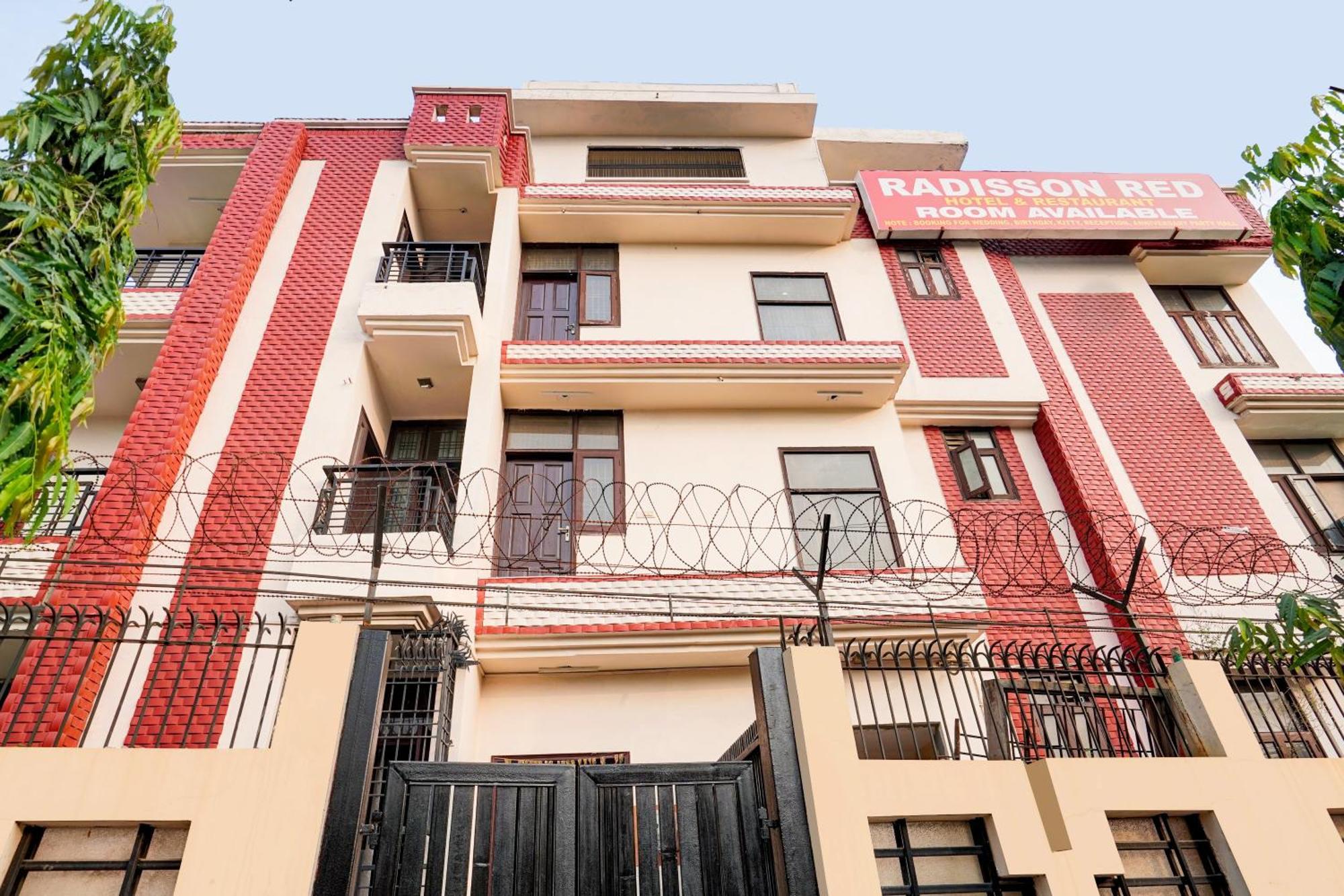 Hotel O Radisson Red Hotel & Restaurant Ghaziabad Exterior foto